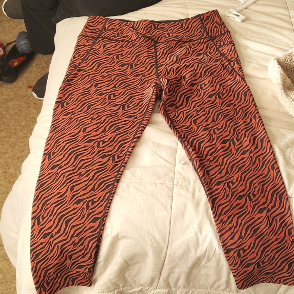 VS 7/8 length leggings
